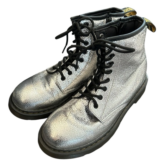 Dr. Doc Martens Silver Disco Crinkle Crackle Lace Up Boots 1460 J 4 5 NEW - Picture 4 of 13